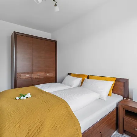 Unique Kampat With Balcony For 4 Guests By Renters Apartman *