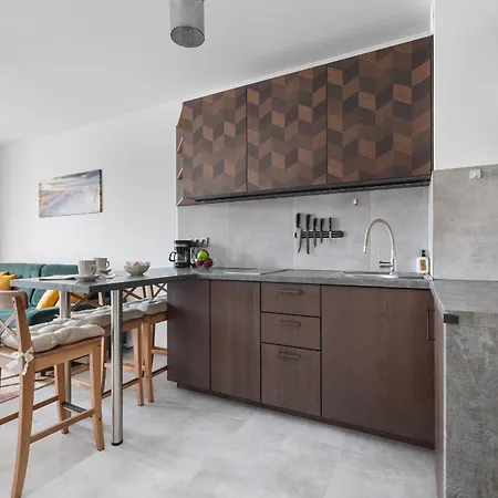 Apartman Unique Kampat With Balcony For 4 Guests By Renters *