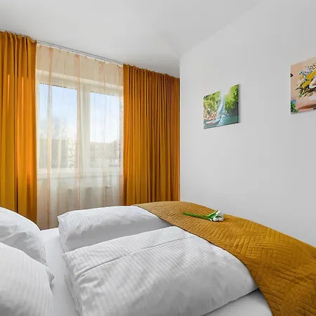 Unique Kampat With Balcony For 4 Guests By Renters