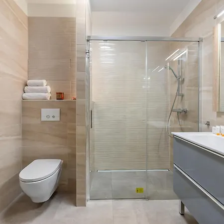 Unique Kampat With Balcony For 4 Guests By Renters Apartman *