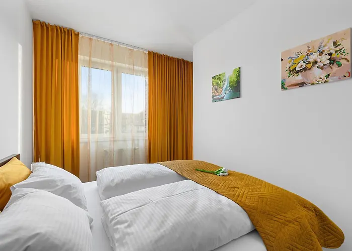 Unique Kampat With Balcony For 4 Guests By Renters