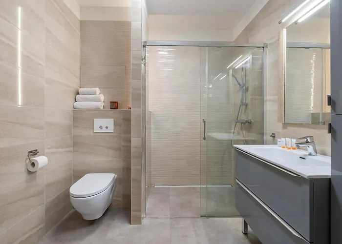 Unique Kampat With Balcony For 4 Guests By Renters