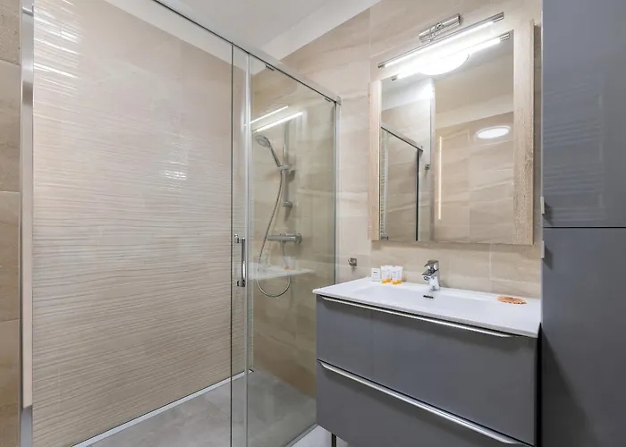 Unique Kampat With Balcony For 4 Guests By Renters Apartmán