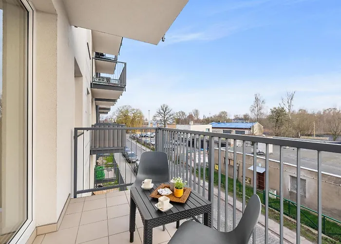 Unique Kampat With Balcony For 4 Guests By Renters Apartmán Svinoústí